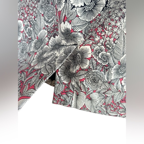 J. Jill Pencil Skirt Size 6 Jersey Stretch Black Mauve Floral Pen and Ink Print - Picture 5 of 8
